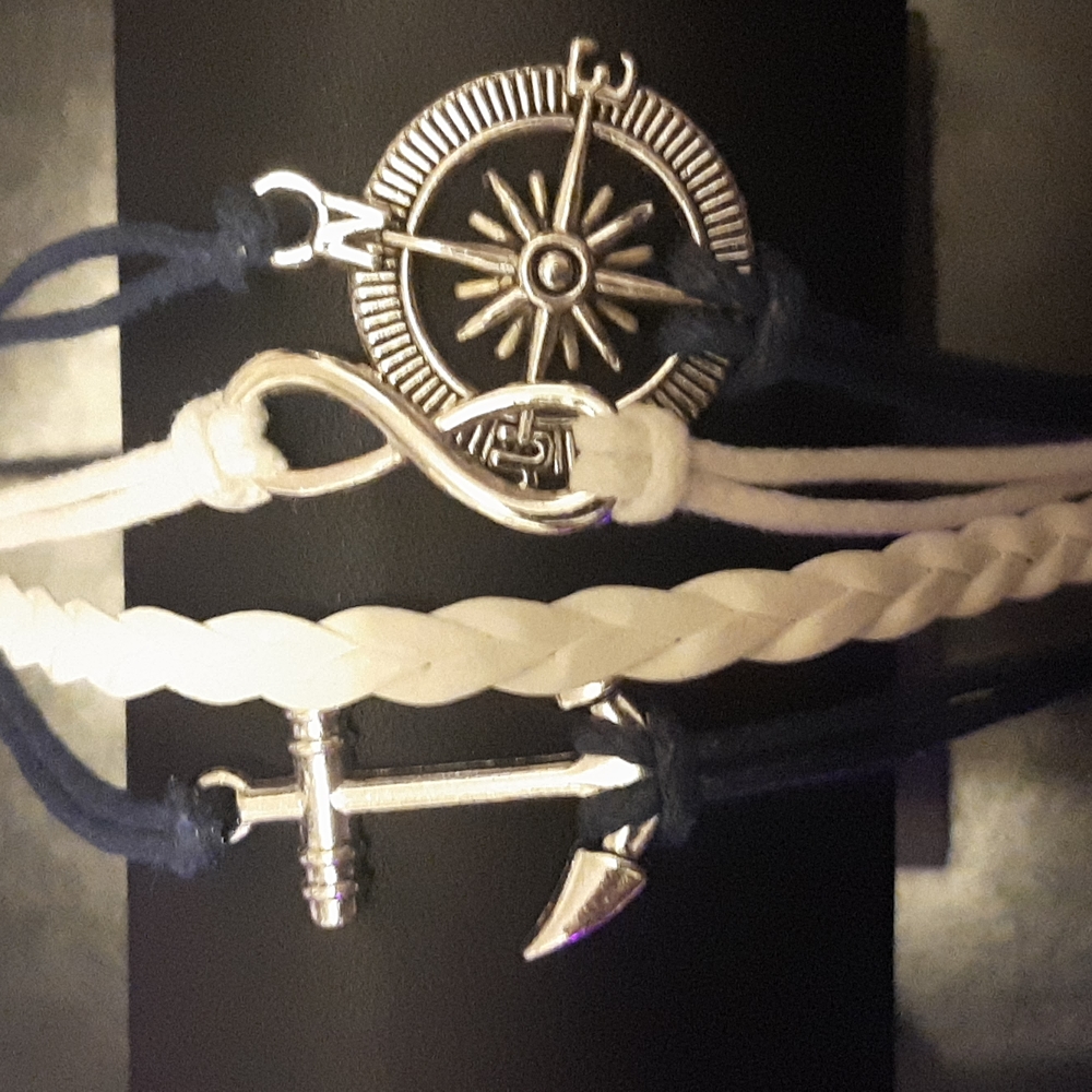 🎉3 for $15🎉 NWT Nautical themed leather bracelet